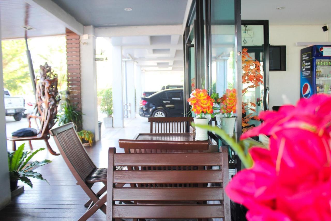 Plus Hotel Loei Ngoại thất bức ảnh