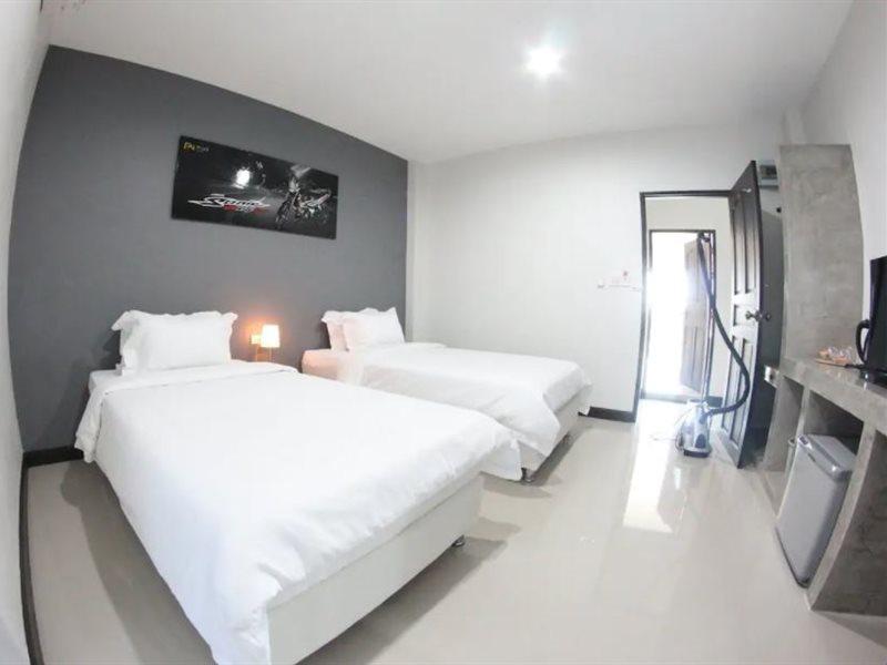 Plus Hotel Loei Ngoại thất bức ảnh