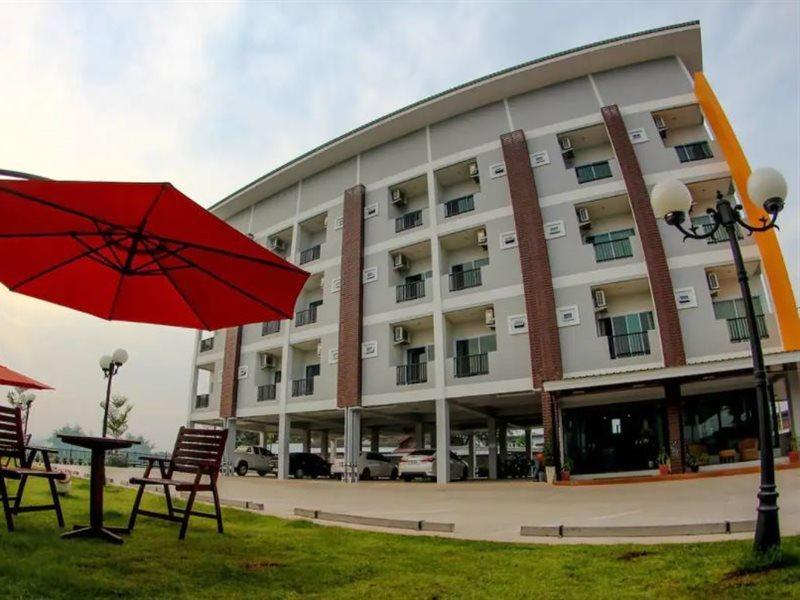 Plus Hotel Loei Ngoại thất bức ảnh